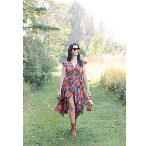 Anthro Mellody Flutter Sleeve Tiered Floral Midi Dress - Picture 4 of 14